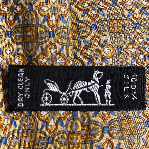 Hermès Luxury Tie - Picture 2 of 4